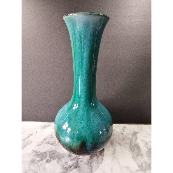 Beautiful Canadian Blue Mountain Pottery 8.5" Flute Vase Blue Green Drip Glaze - Picture 1 of 10